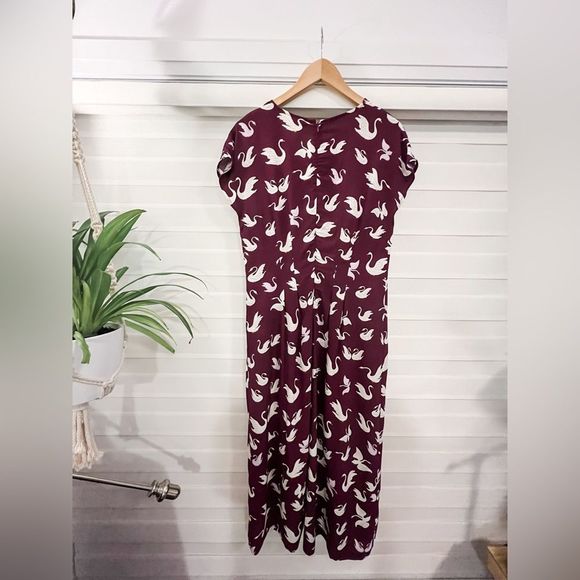 🦢Nice Things🦢 Deep Purple Swan Print Midi Dress / Size US 8 / EU 38 - Picture 13 of 15